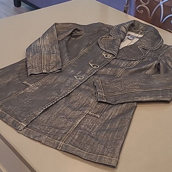 Baccini sz S denim short coat with front pockets and oversized buttons - Picture 9 of 10